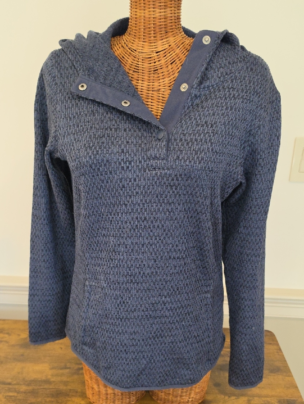 Columbia Women's Navy Blue Hooded Pullover Sweater
